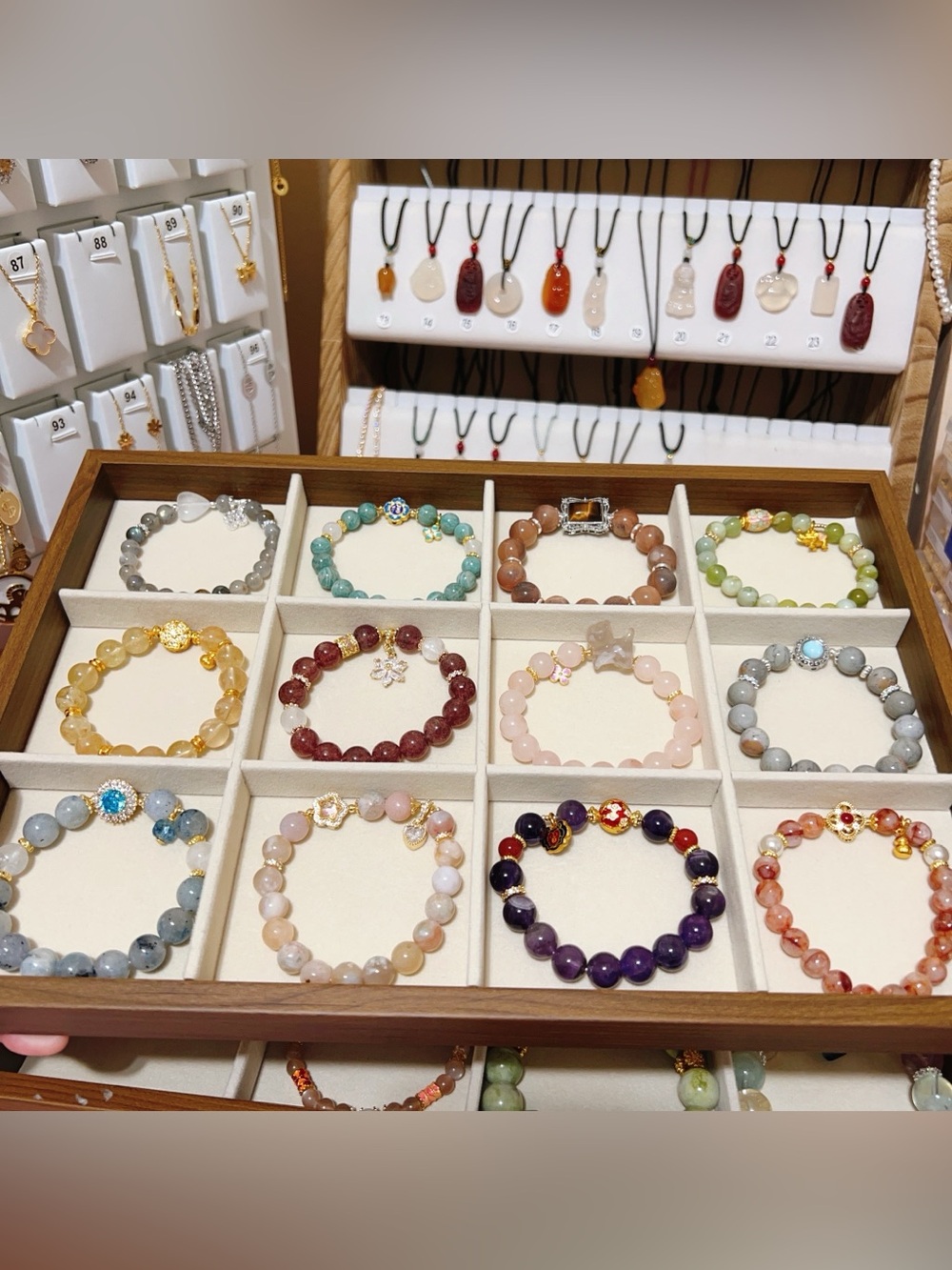 （05-14）Handmade bracelets for live show